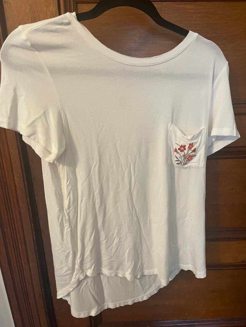 American Eagle Soft & Sexy White Short Sleeve Pocket Tee with Floral Embroidery